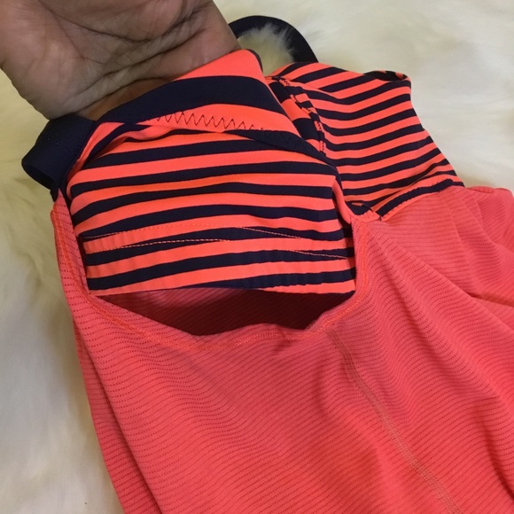 Lululemon Build-in-bra strap tank top - Picture 5 of 7